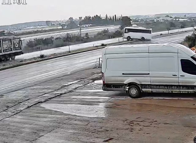 17 yaralının olduğu kaza kamerada! Vali dayanamadı tek cümle söyledi