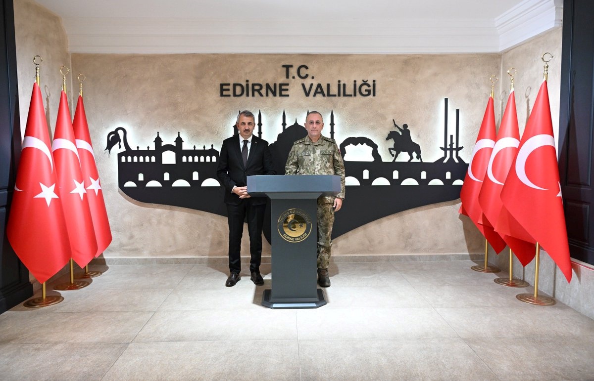 Edirne Valisi Sezer, ziyaret eden 2. Kolordu Komutanı Kılınç\'a teşekkür etti