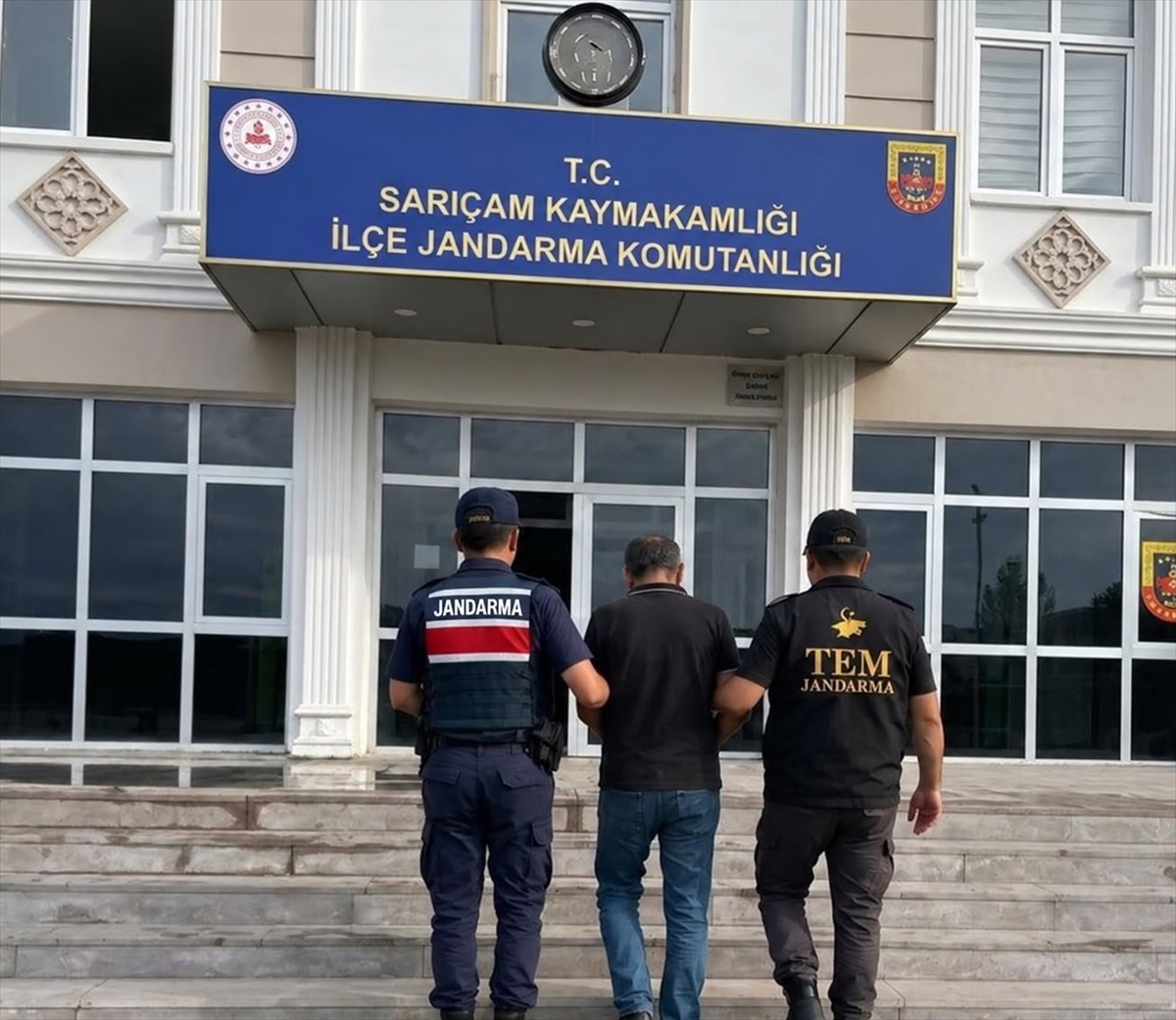 Adana\'da hakkında yakalama kararı bulunan DEAŞ zanlısı Sarıçam\'da gözaltına alındı