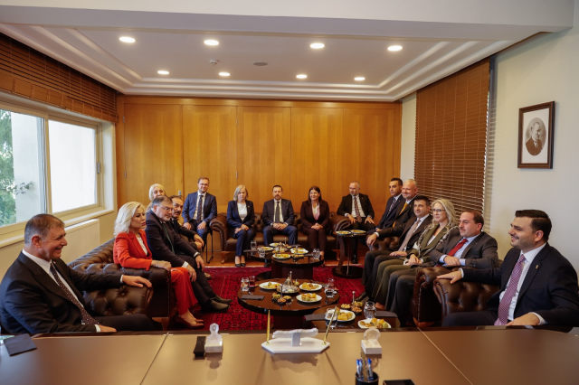AK Parti Genel Sekreteri İnan’dan Cemil Tugay’a ziyaret: Şimdi birlikte çok çalışma vakti
