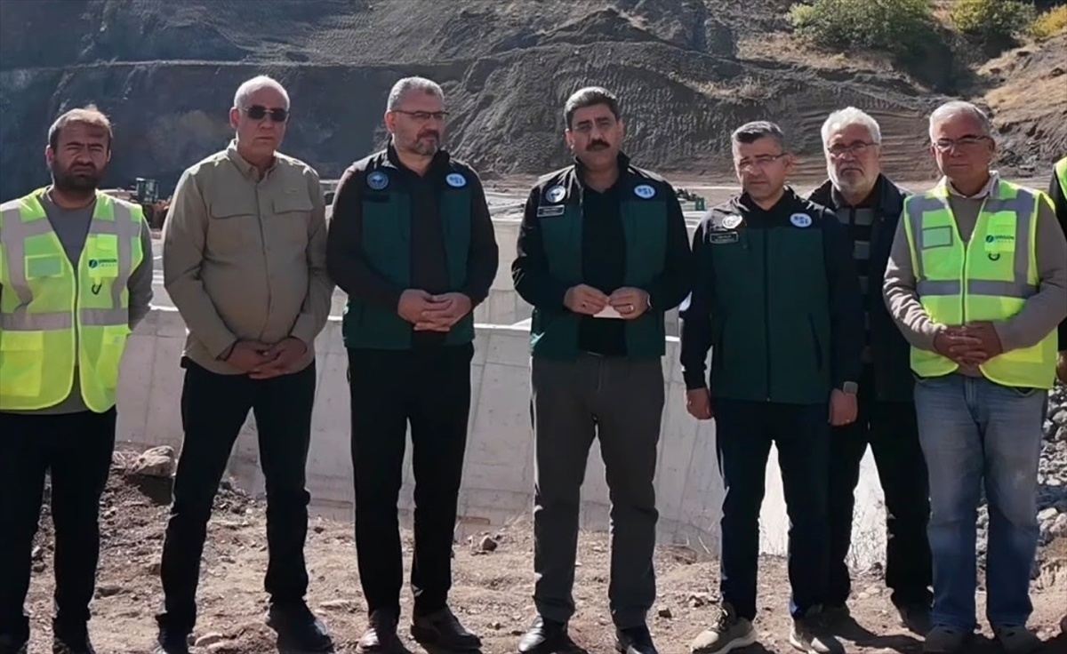 AK Parti Sivas Milletvekili Aksu, Hafik Koç Regülatörü ve İçme Suyu İsale Hattı Projesi\'ni inceledi