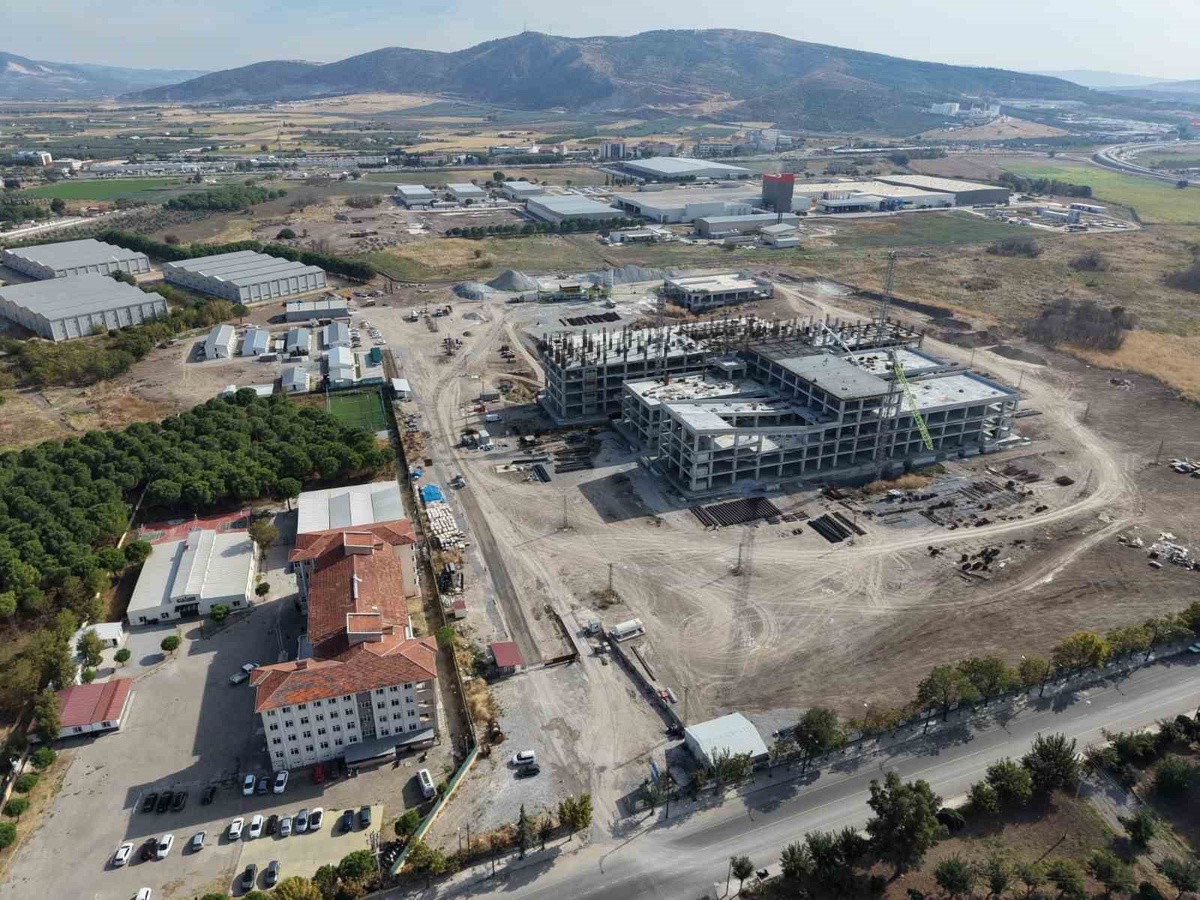 Akhisar\'da 450 yataklı yeni devlet hastanesinde 97 yoğun bakım ünitesi bulunacak