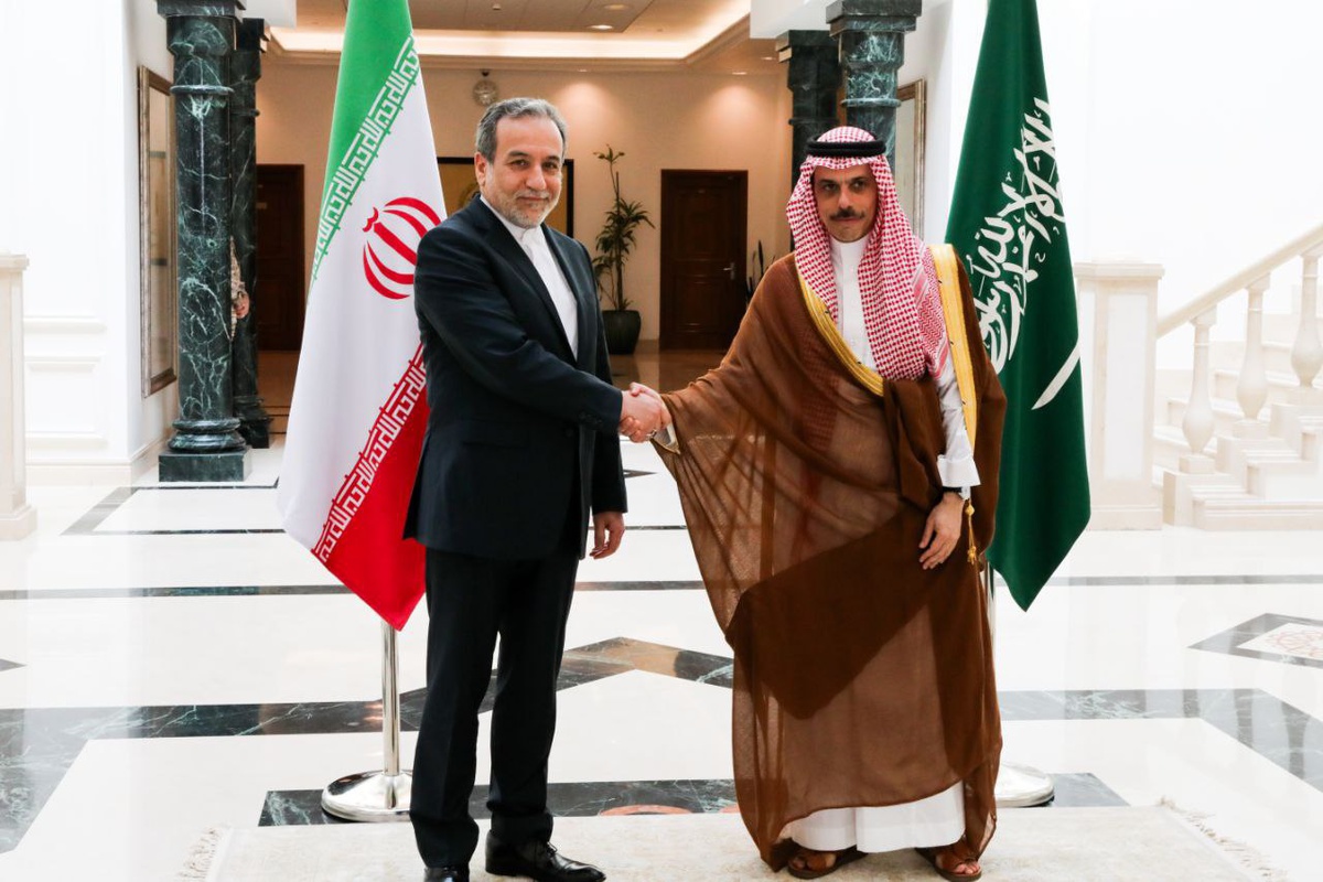 İranlı Bakan Arakçi, Yemen\'de Suudi-Husi diyaloğuna desteğe hazır olduğunu söyledi