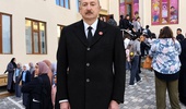 Azerbaycan'da başörtüsü krizi büyüyor
