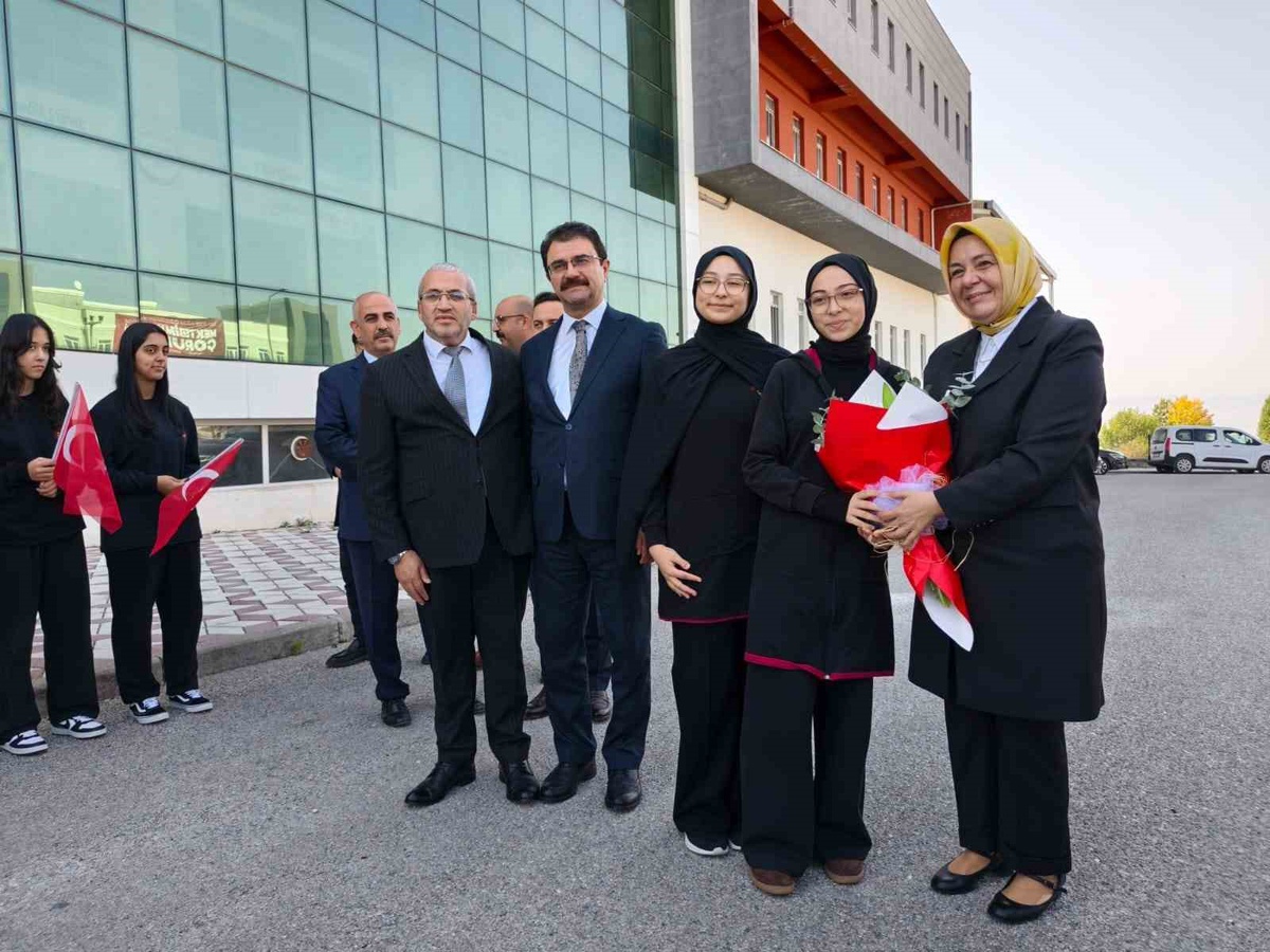 MEB Bakan Yardımcısı Ökten, Çorum\'da İmam Hatip Okulları Değerlendirme Toplantısı\'na katıldı