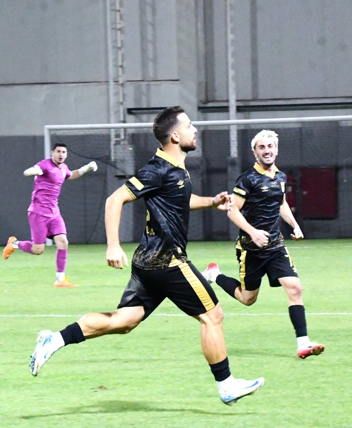 Balıkesirspor, sahası hazır olmadığı için Soma\'da 1922 Akşehirspor\'u 3-1 yendi