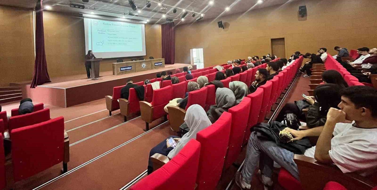 Bayburt\'ta öğrencilere güvenli ilişkiler ve dijital şiddet eğitimi verildi