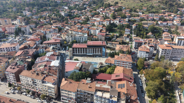 Bir kentimiz diken üstünde! Binlerce kişiyi hastanelik eden salgının nedeni belli oldu