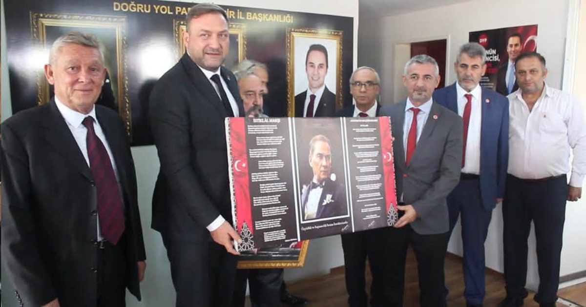 CHP İzmir İl Başkanı Gümrükçü, transferlere karşı acil siyasi ahlak yasası istedi