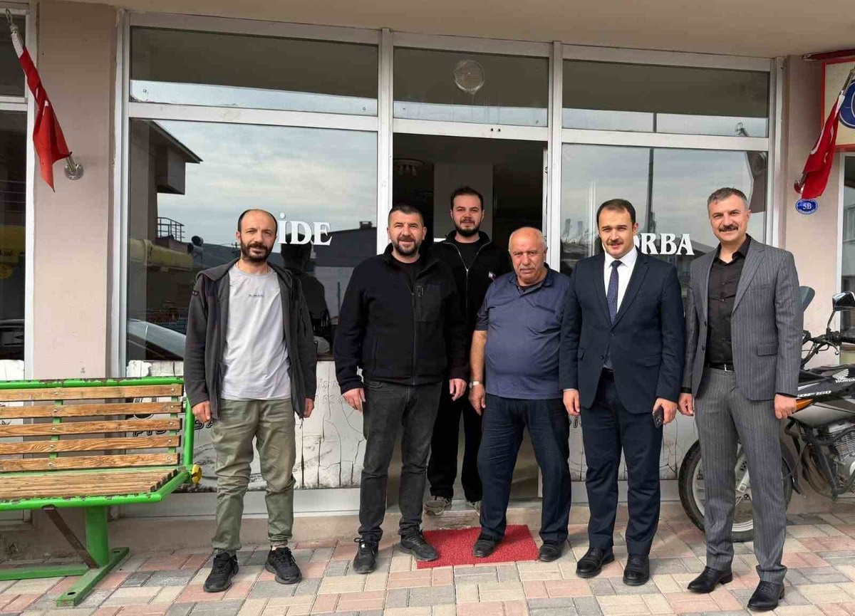 Bayburt\'ta iki ilçenin kaymakamları esnaf ve vatandaşların taleplerini dinledi