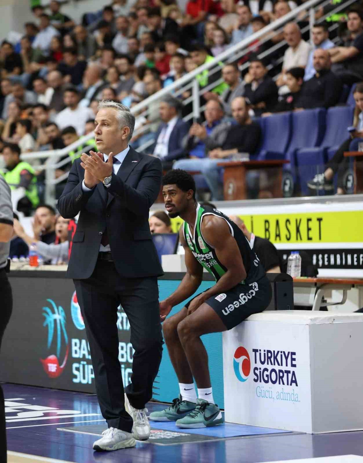 Denizli Basket koçu Aktaş, Efes karşısında ilk yarıyı boşa harcadıklarını söyledi