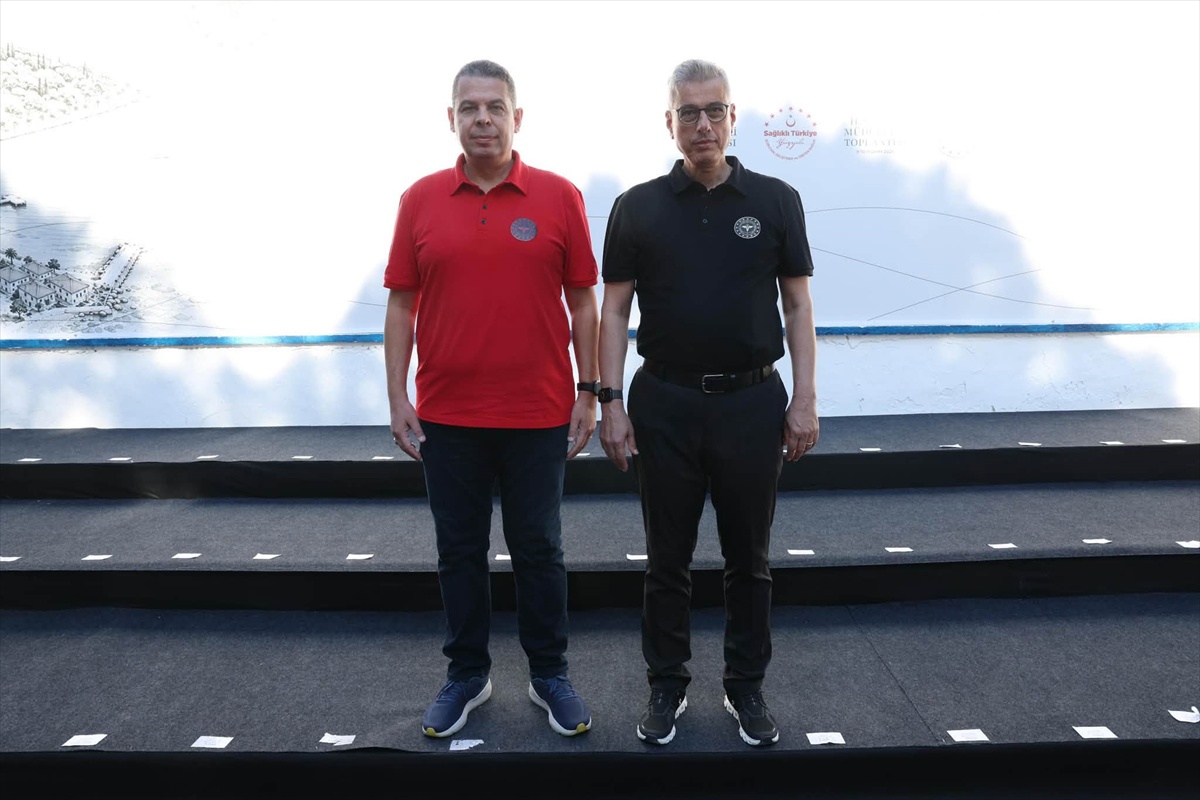 Edirne Sağlık Müdürü Yıldırım, İzmir\'de 81 ilin sağlık müdürüyle bir araya geldi
