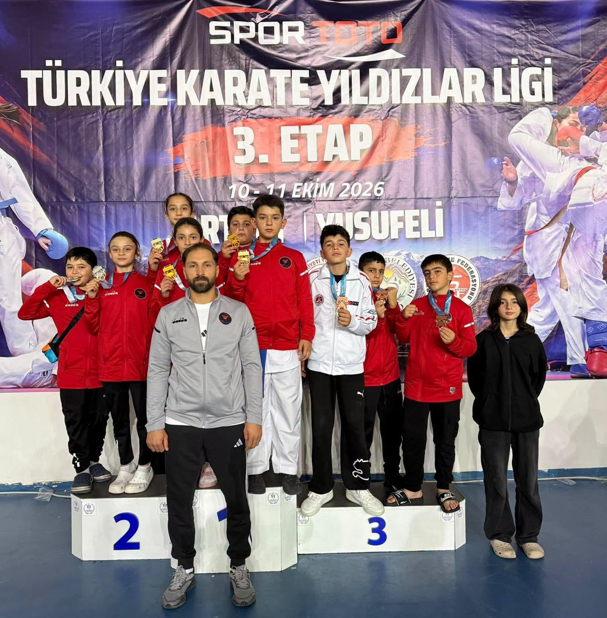 Erzincanlı sporcular Artvin Yusufeli\'de 4 altın, 4 gümüş, 4 bronz madalya kazandı