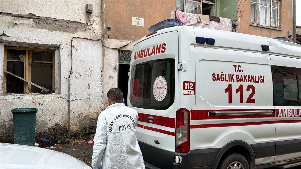 Erzurum Yakutiye\'de yalnız yaşayan 58 yaşındaki kişinin ölümü şüpheli bulundu