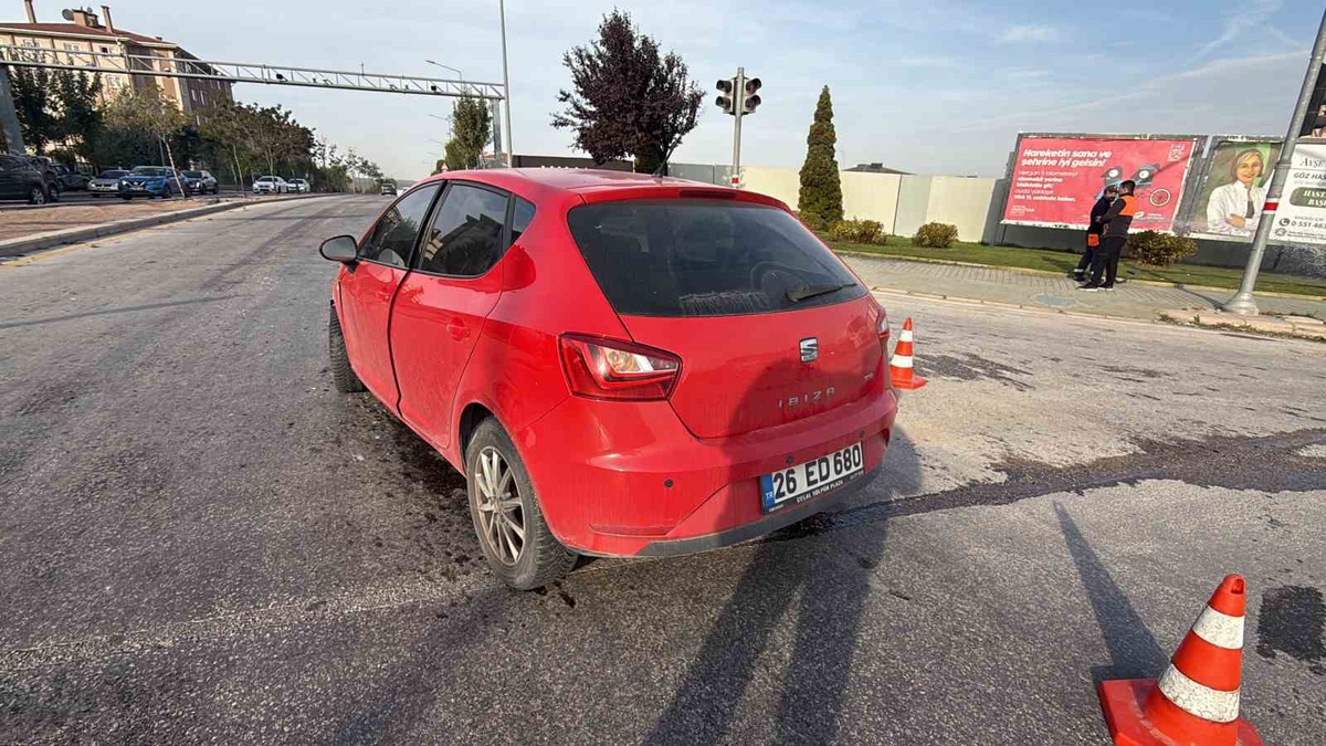 Eskişehir Odunpazarı\'nda kazada 1 kişi yaralandı, 0.89 promilli sürücü ceza aldı