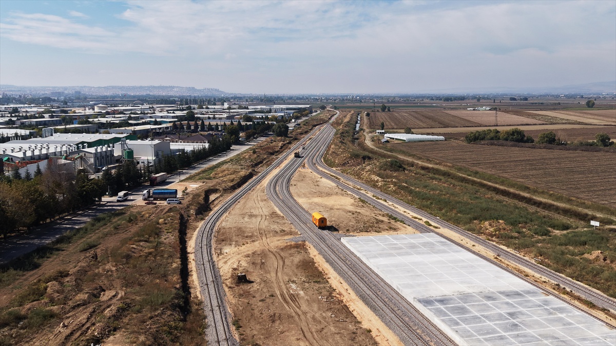 Eskişehir OSB-Hasanbey 14 kilometrelik demiryolu hattı tamamlanma aşamasına geldi.