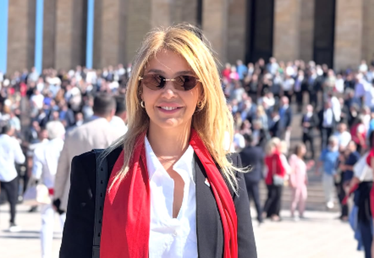 CHP Kadın Kolları MYK, Ezgi Pekşen\'i İstanbul Kadın Kolları Başkanlığına atadı