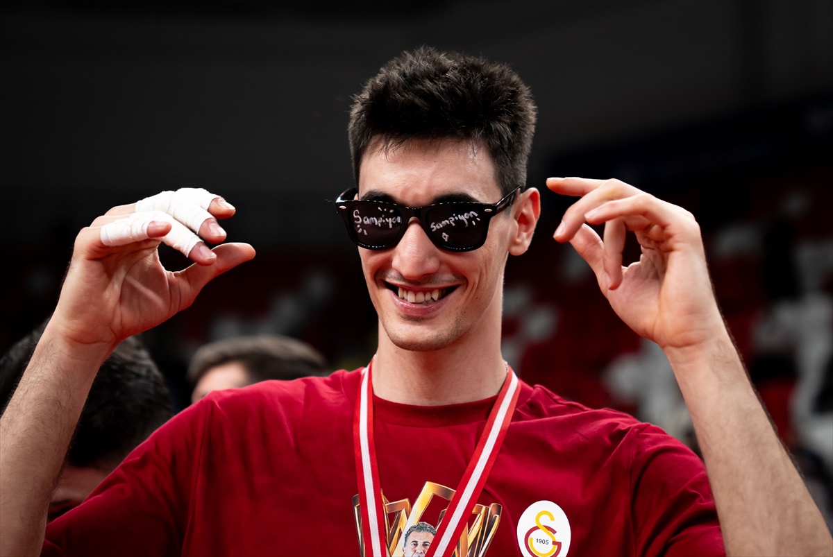 Galatasaray Madeş Mobilya, Ziraat Bankkart'ı 3-1 yenip kupayı Kırıkkale'de aldı
