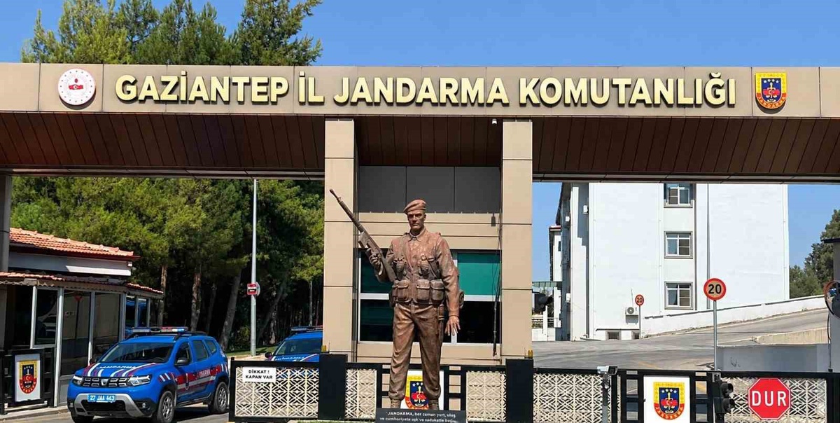 Gaziantep\'te jandarma operasyonlarında hapis cezası kesinleşen 125 şahıs tutuklandı