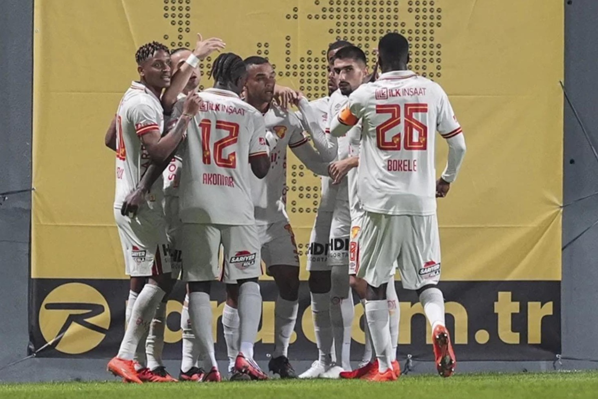 Göztepe\'den Eyüpspor\'a gol yağmuru! Henrique şov yaptı