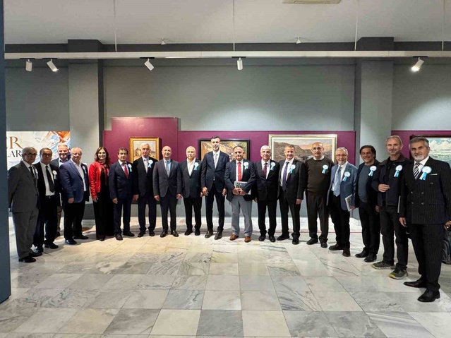 Asker ressamların iki kuşağı Ankara'daki sergide sanatseverlerle buluştu