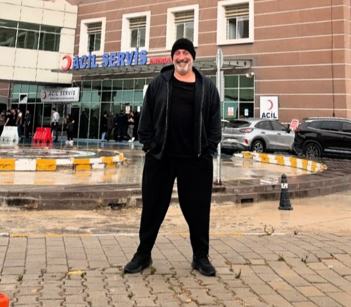 Kalp krizinin ardından anjiyo yapılan Cem Yılmaz, kontrol için ÇOMÜ\'ye geldi