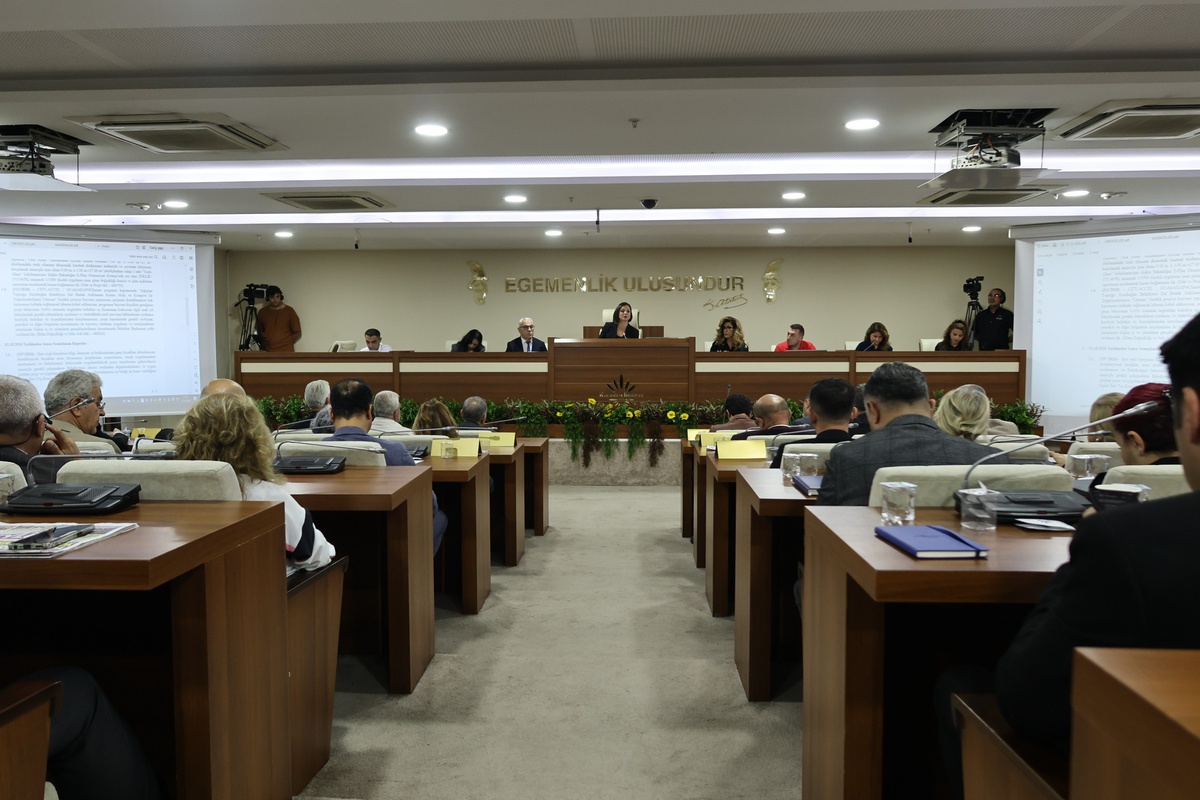 Karabağlar Meclisi 2027 Performans Programı\'nı onayladı, bütçe 19 Ekim\'de görüşülecek