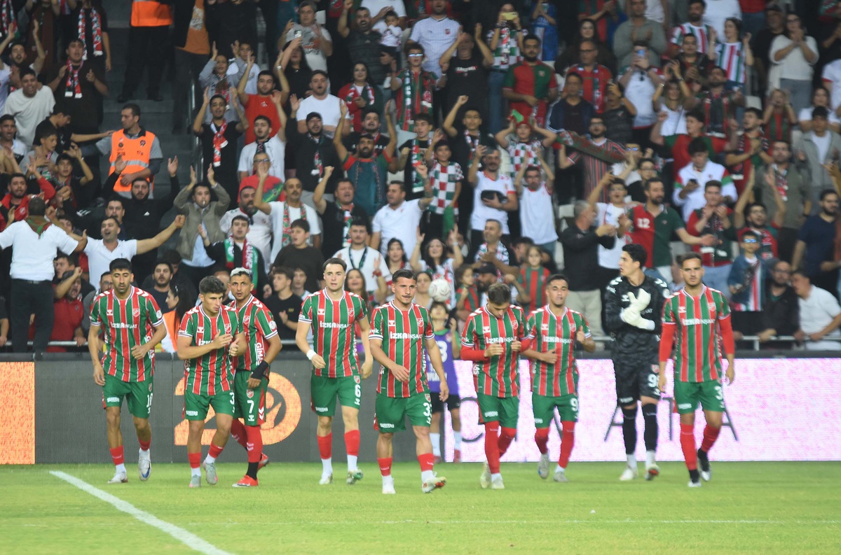 Karşıyaka, Ensar\'ın golüyle Eskişehir Anadolu\'yu 1-0 yenip play-off yarışına girdi