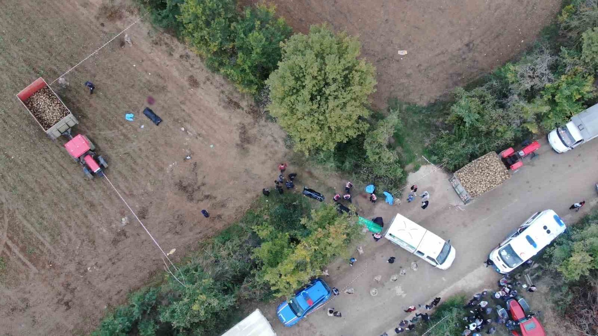 Kastamonu Taşköprü\'de pancar sökümünde silahlı saldırıda aynı aileden 4 kişi öldü