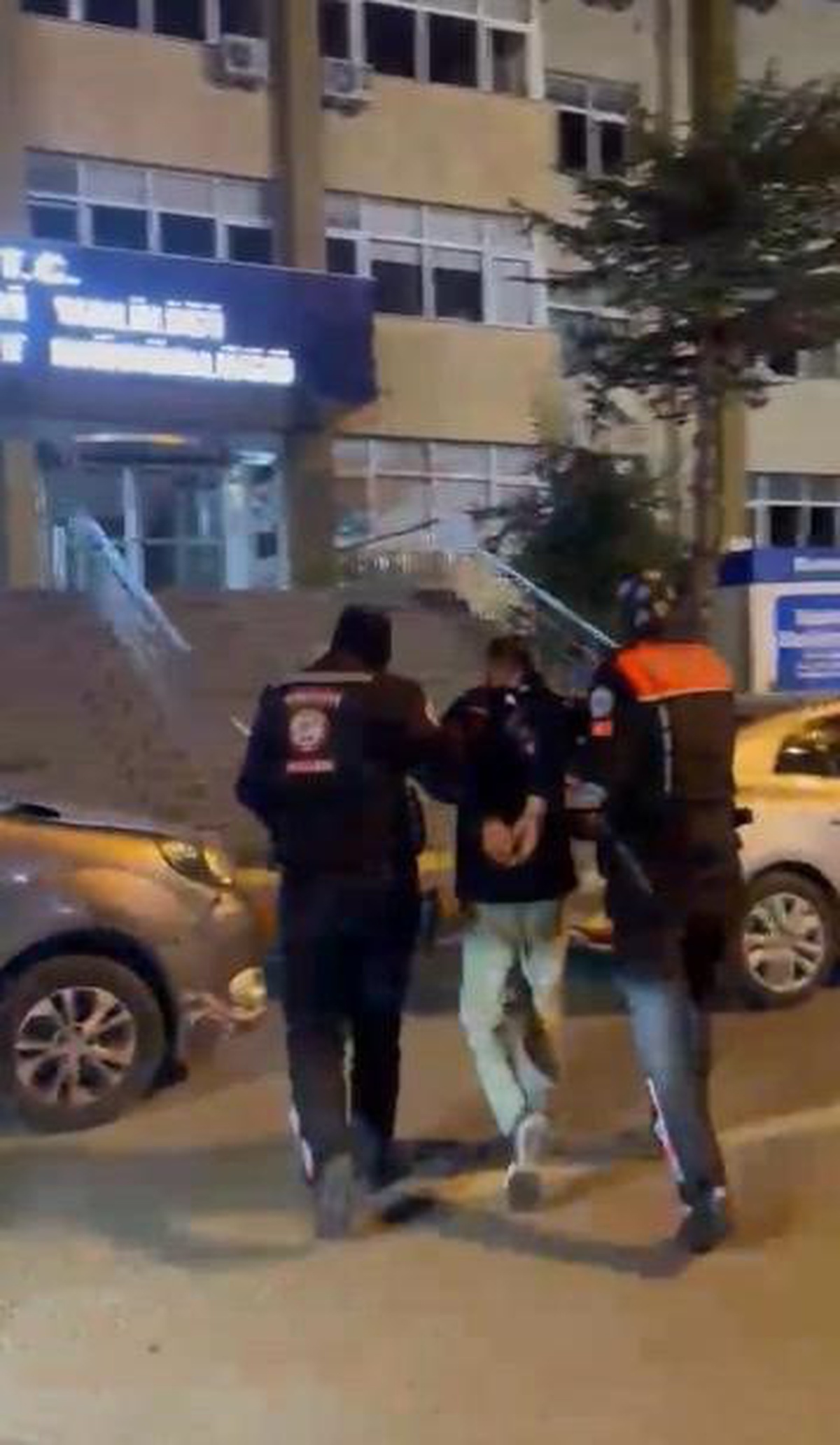 Kayseri\'de 19 yıl 22 gün hapis cezasıyla aranan şahıs polis uygulamasında yakalandı
