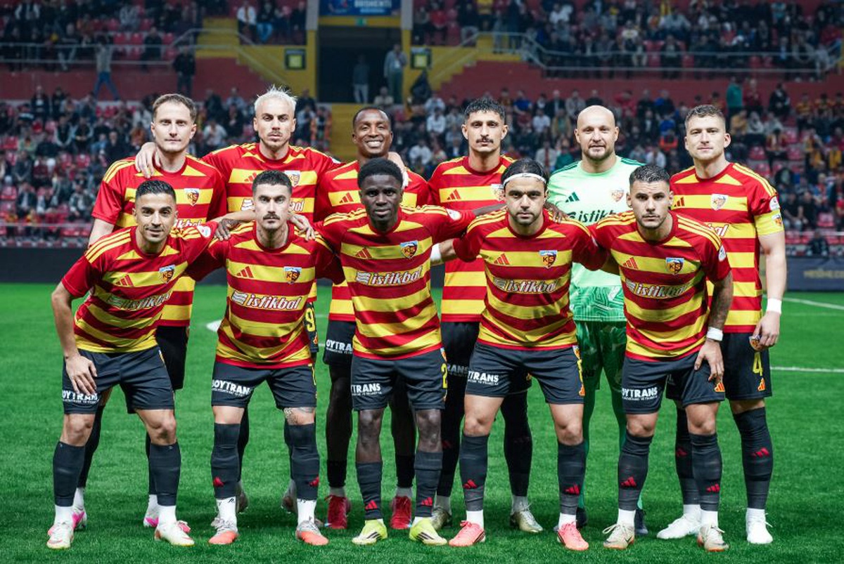 Metro Holding Kayserispor, Manisa FK\'yı 3-2 yendi ve 22 puanla liderliğini korudu