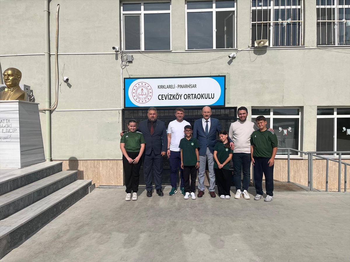 Kırklareli\'ndeki Mehmet Eşref Efendi Yurdu\'nda yeni öğrencilere uyum desteği verildi