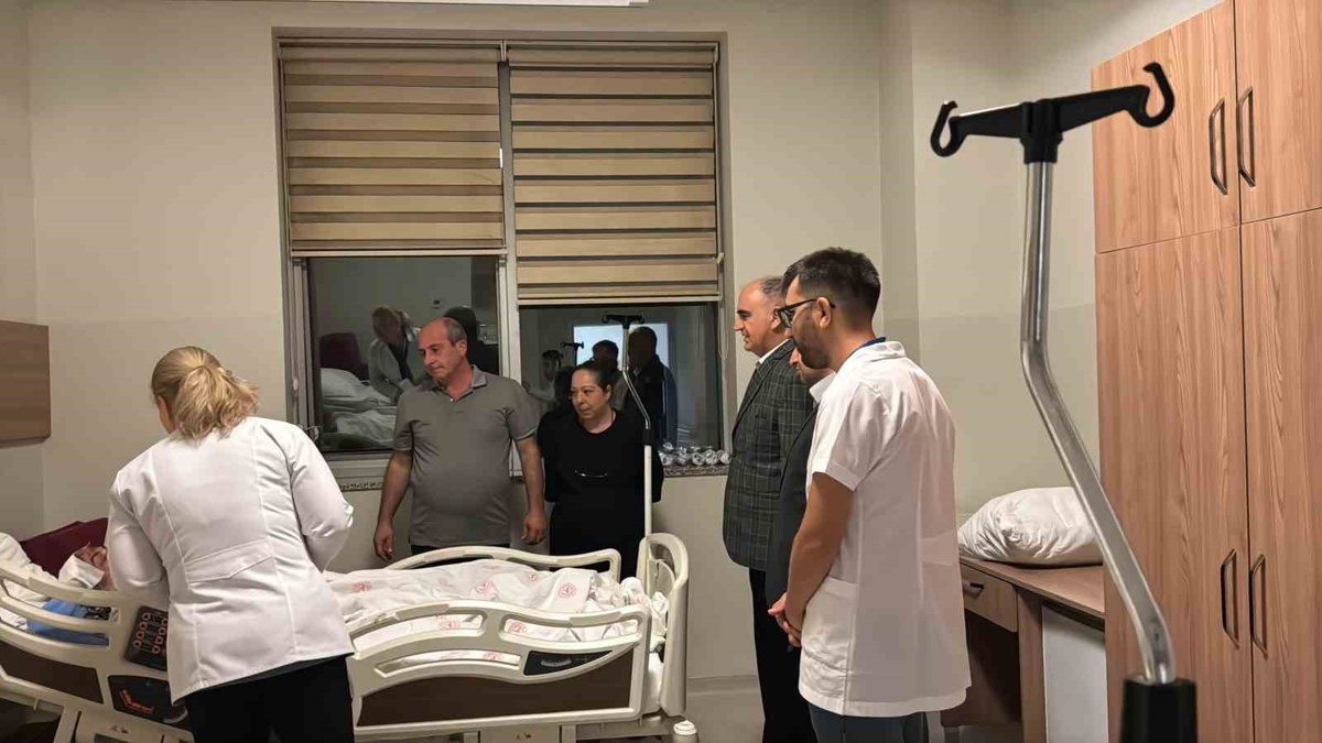Manisa Akhisar\'da kazada 13 yaralı taburcu edildi, 11 cenaze ailelere teslim edildi