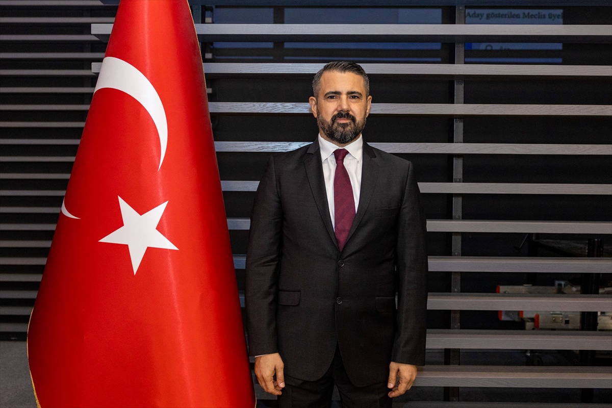Mersin Mezitli\'de başkan vekili seçimini dört turda CHP\'li Selağzı 16 oyla kazandı