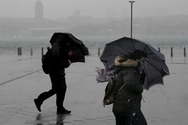 Meteoroloji birçok bölgede sağanak, Kıyı Ege ve Güneydoğu'da kuvvetli yağış bekliyor
