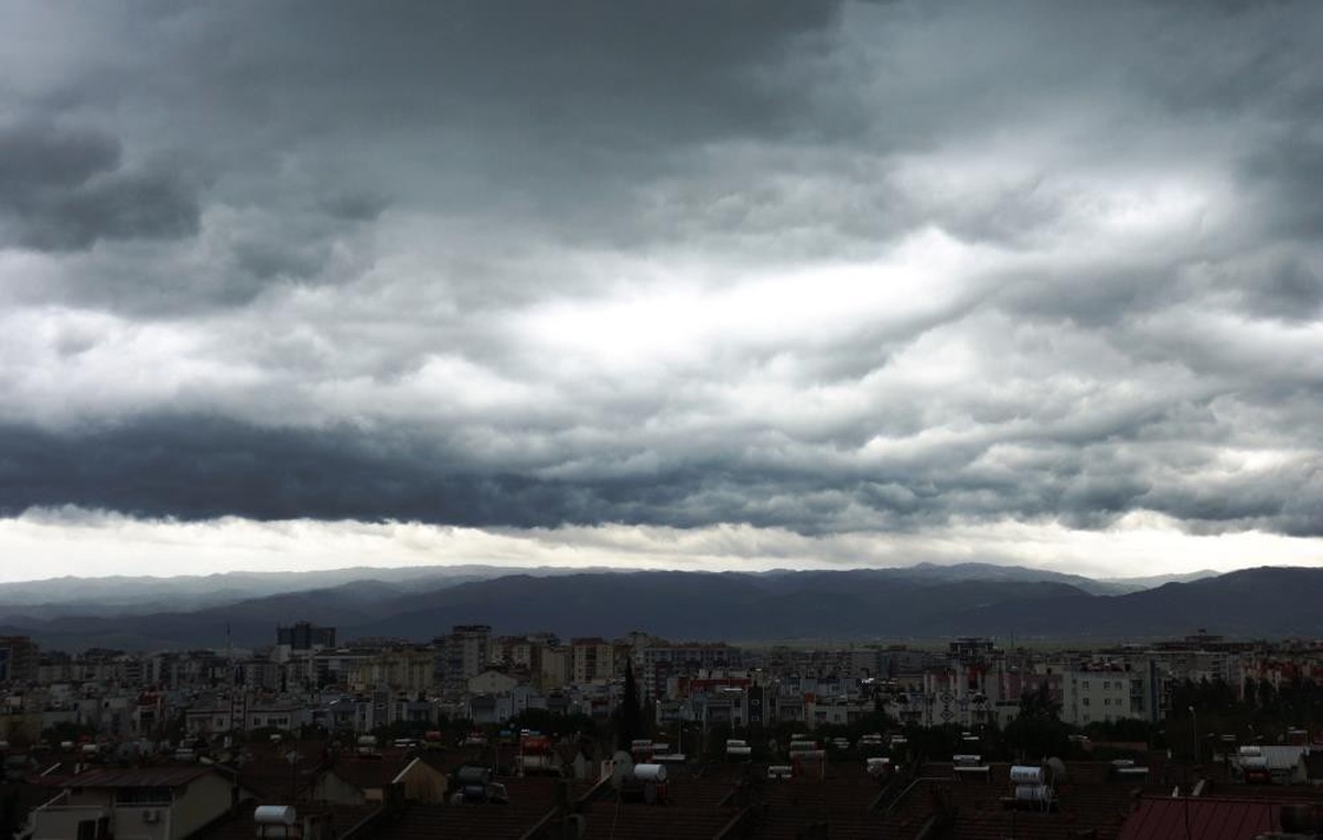 Aydın\'da hafta boyunca gök gürültülü sağanak bekleniyor, gündüz 25 derece olacak