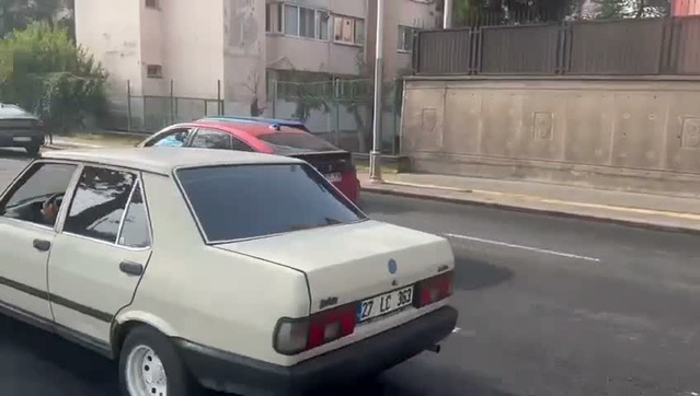 Tanrıkulu, Diyarbakır trafiği için Karayolları ve DİSKİ'yi açıklamaya çağırdı