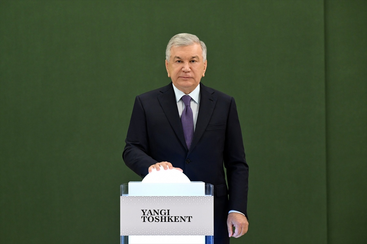 Yeni Taşkent\'te 2,5 milyar dolarlık 10 projenin temeli Mirziyoyev\'in katılımıyla atıldı