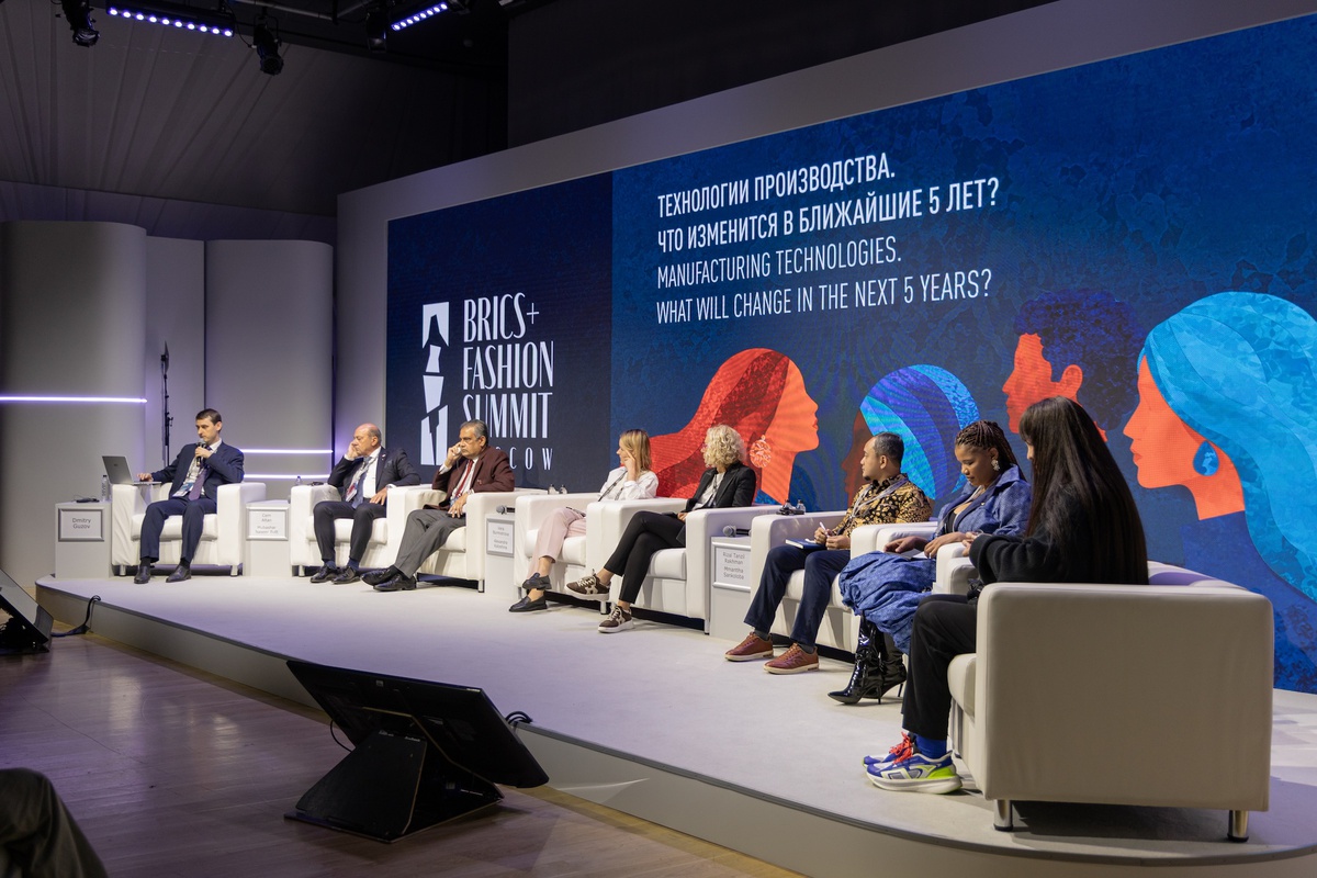 Cem Altan, BRICS+ Moda Zirvesi\'nde giysi üretiminin beş yılda değişeceğini söyledi