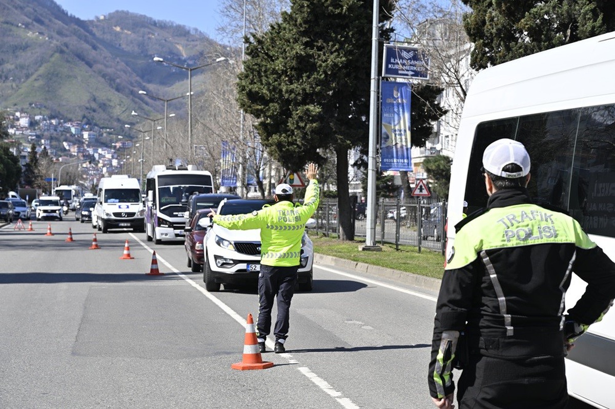 Ordu\'da son bir haftada 67 yaralanmalı trafik kazasında 64 kişi yaralandı
