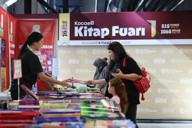 Pazar Kocaeli Kitap Fuarı’nda ziyaretçi rekoru; 1 milyon 59 bin 347 kişi