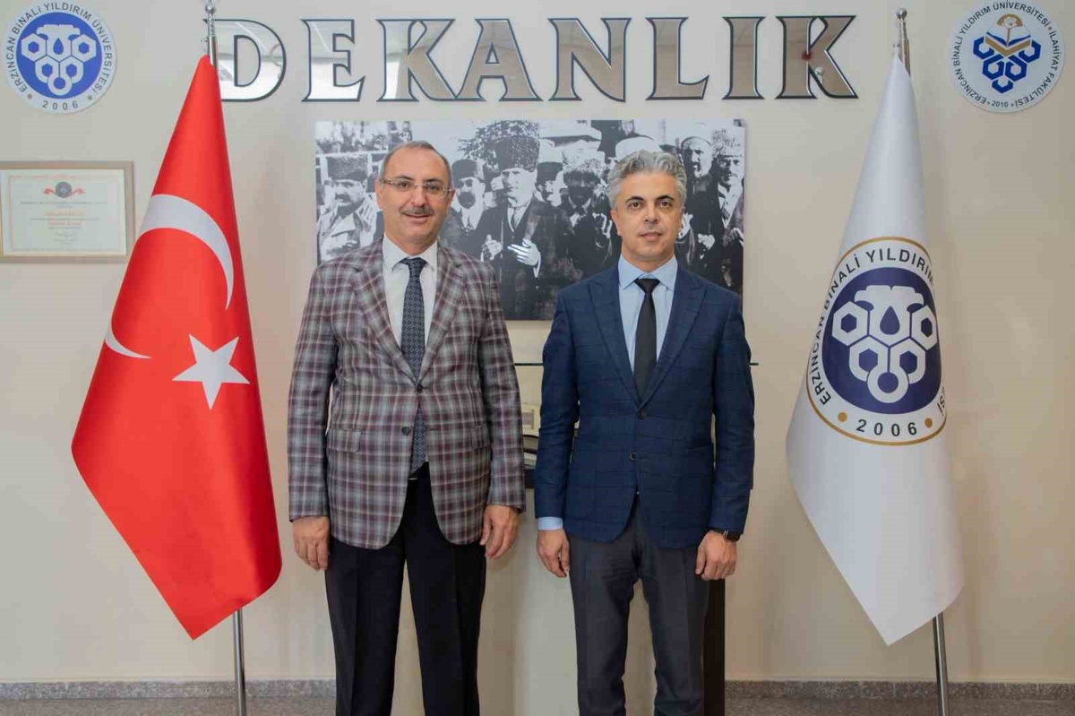 EBYÜ İlahiyat Fakültesi Dekanlığına yeniden atanan İsak Emin Aktepe\'ye program düzenlendi