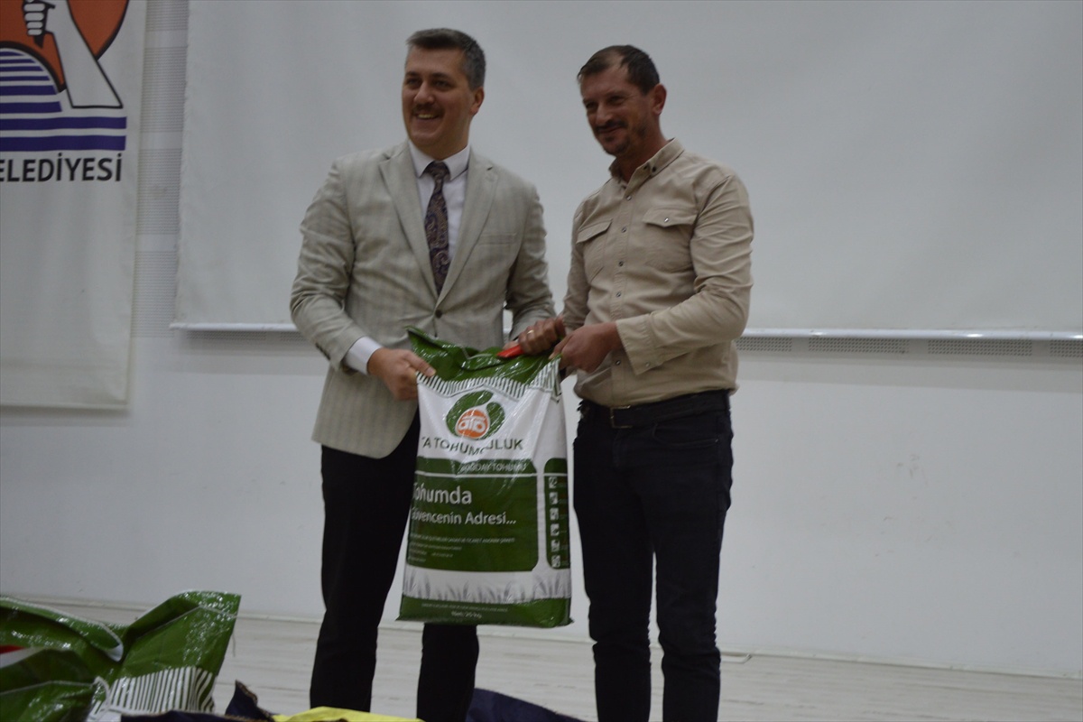 Samsun\'da sel mağduru 1757 üreticiye hibeli tohum ve gübre desteği sağlandı