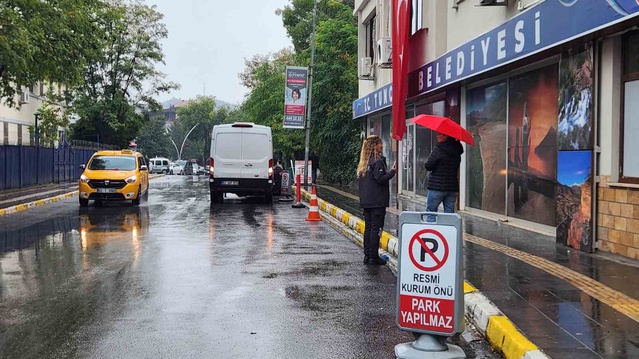 Meteoroloji uyarısının ardından Tunceli'de sağanak etkili oldu, sürücüler zorlandı