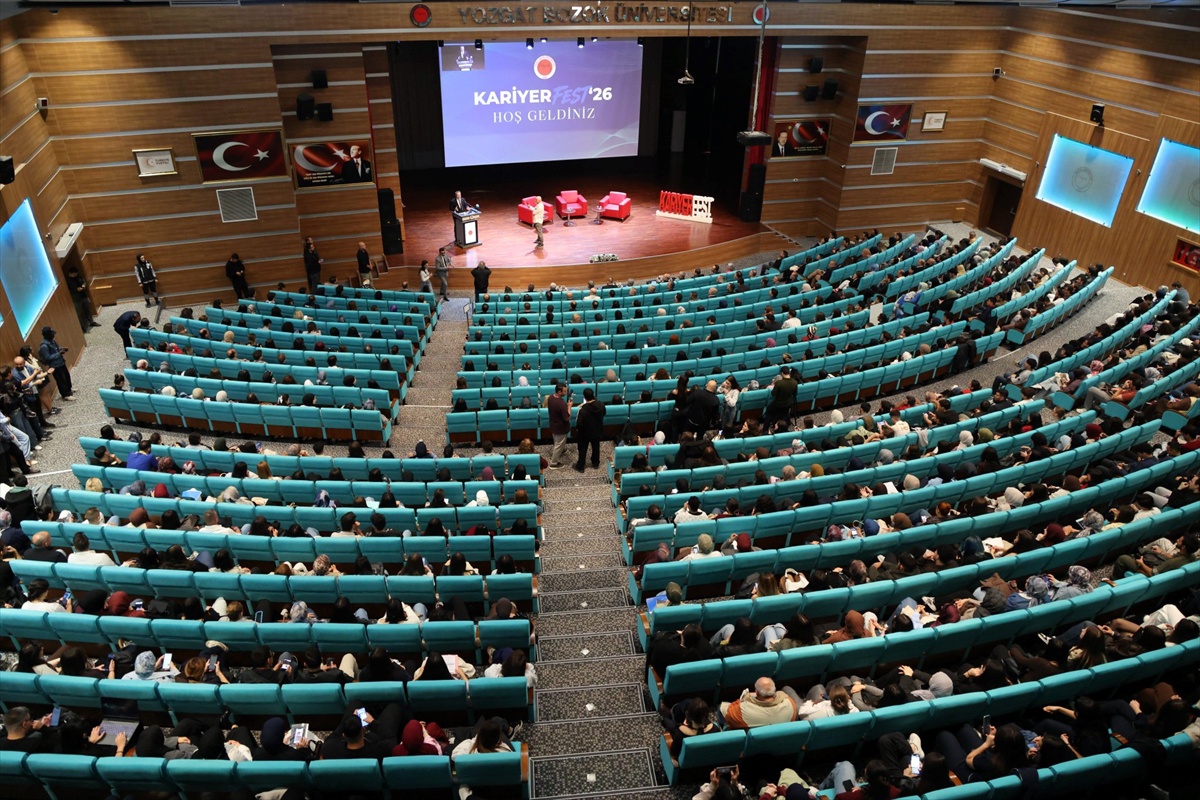 Bozok Üniversitesi\'nde KariyerFest\'26 başladı, Rektör Yaşar yapay zekayı vurguladı