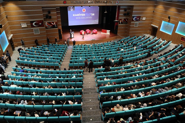 Bozok Üniversitesi'nde KariyerFest'26 başladı, Rektör Yaşar yapay zekayı vurguladı
