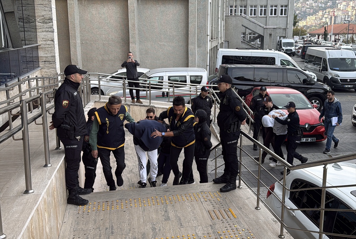 Zonguldak\'ta düğün konvoyunda ateş açma iddiasıyla 2 zanlıya adli kontrol uygulandı