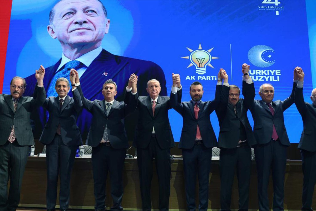 AK Parti\'ye 12 belediye daha katılacağı iddiası: Sayı 120\'ye çıkacak