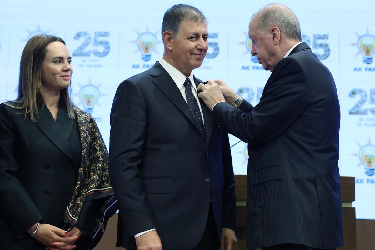 AK Parti\'ye geçen Cemil Tugay hızlı başladı! Mega projesi için Erdoğan\'dan da destek aldı