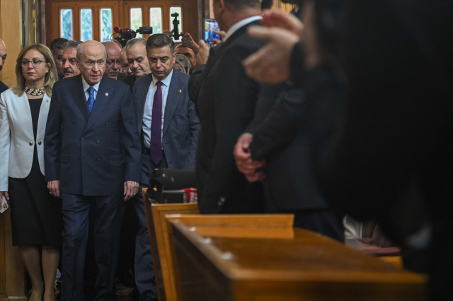 Bahçeli'den Türk gençlerine